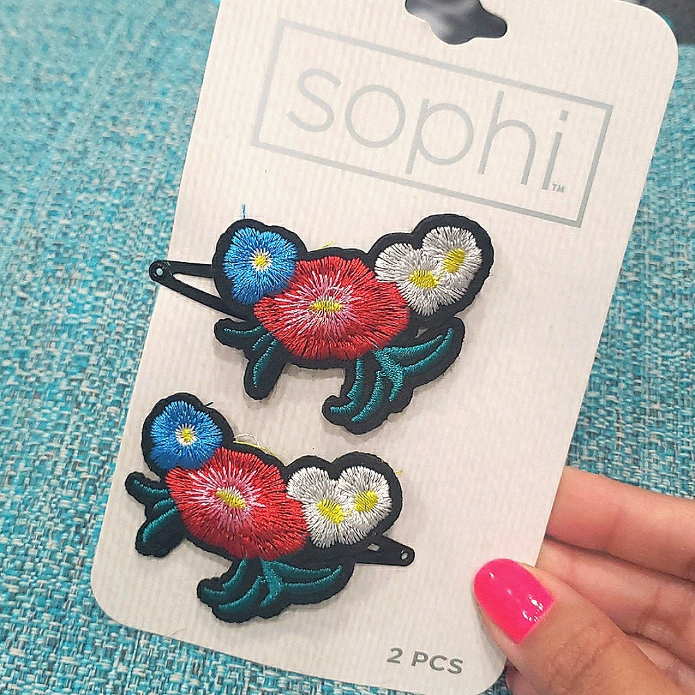 🌺Beautiful embroidered hairclips 🌺